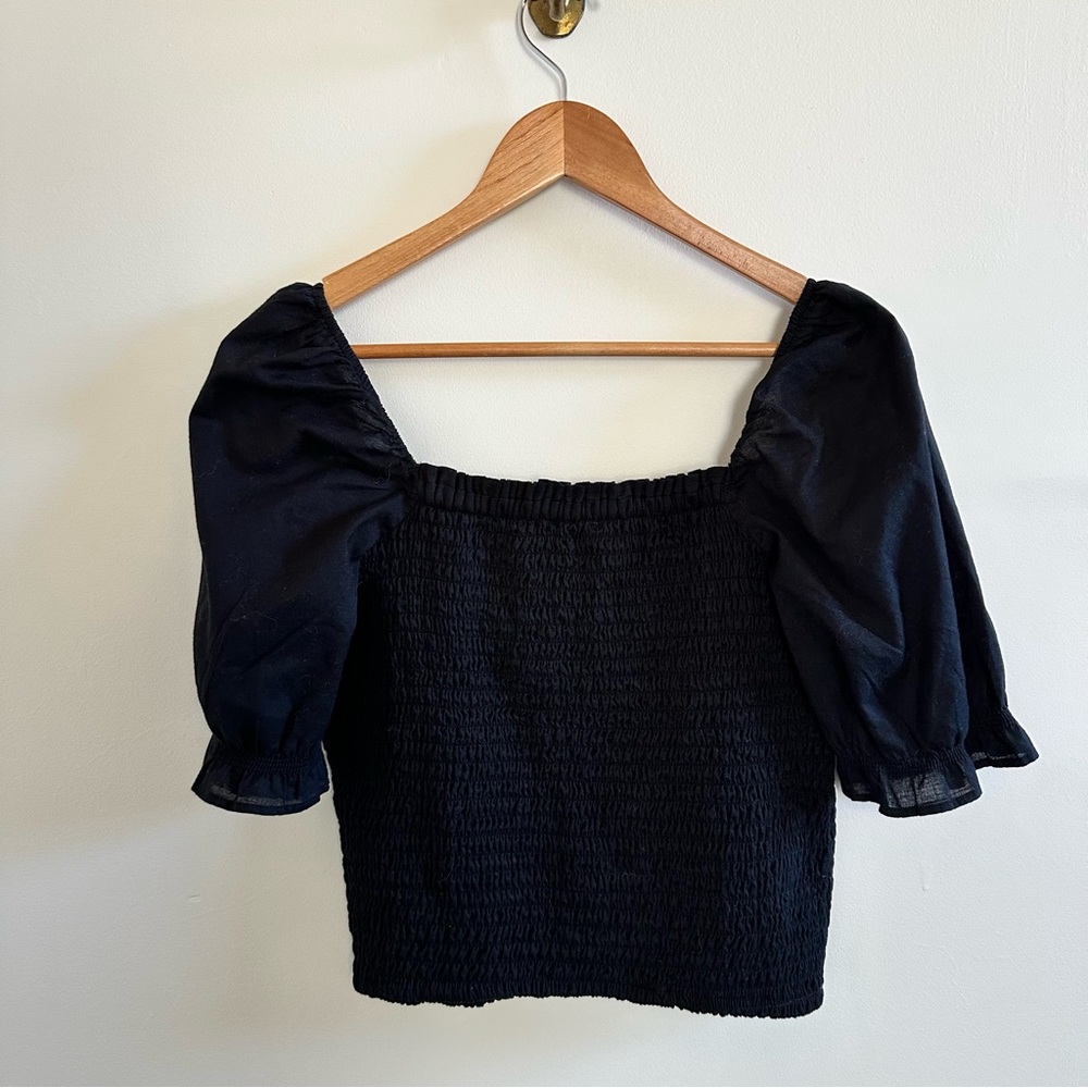 NWT 100% cotton black smocked crop top with puffed sleeves- L - Picture 4 of 5